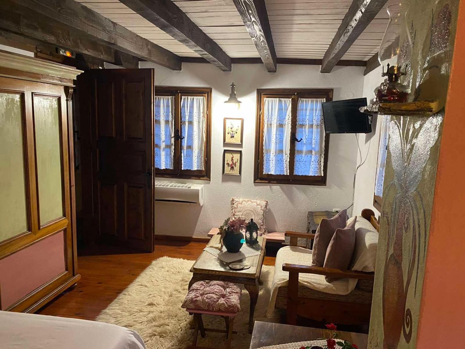 Traditional Guesthouse Erato Палеос-Пантелеймонас Экстерьер фото