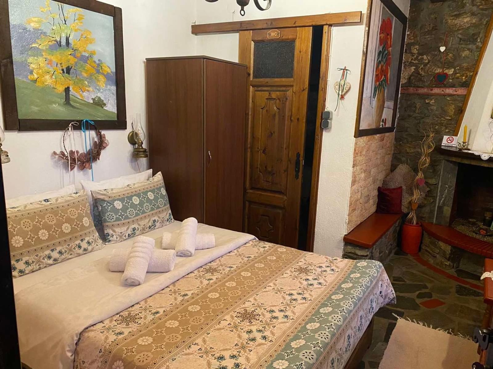Traditional Guesthouse Erato Палеос-Пантелеймонас Экстерьер фото