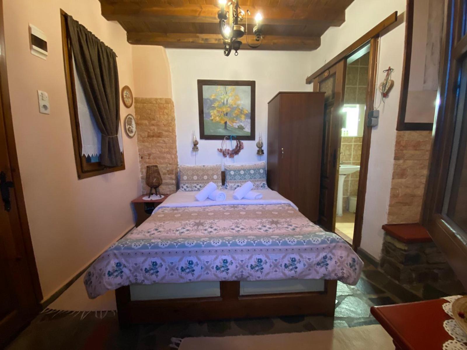 Traditional Guesthouse Erato Палеос-Пантелеймонас Экстерьер фото