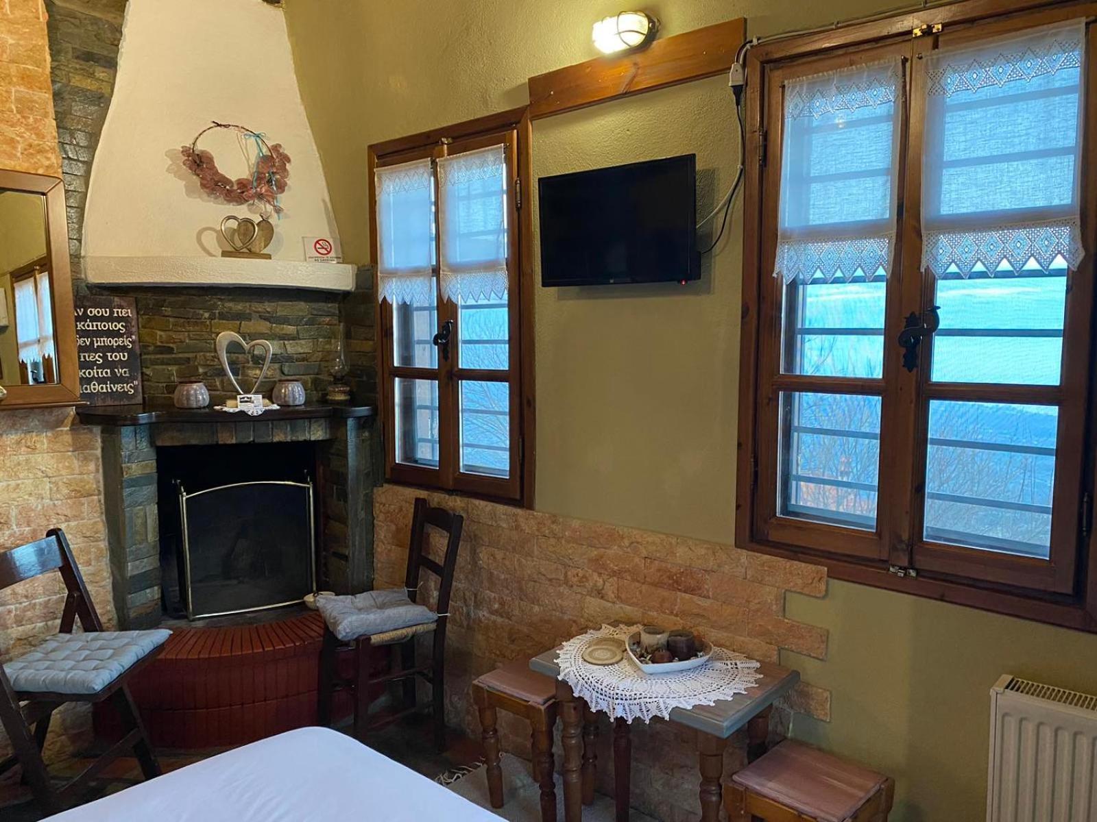 Traditional Guesthouse Erato Палеос-Пантелеймонас Экстерьер фото