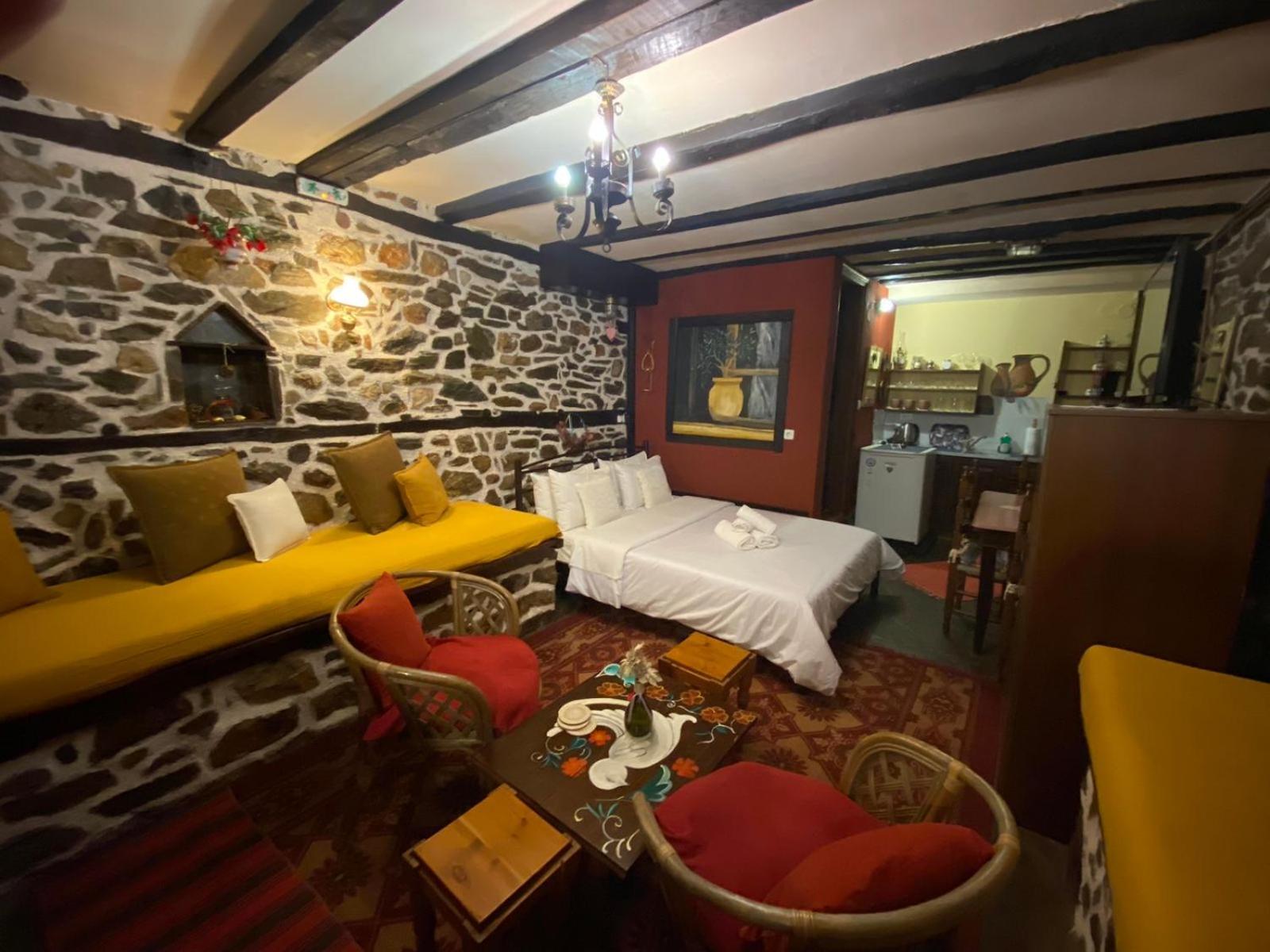 Traditional Guesthouse Erato Палеос-Пантелеймонас Экстерьер фото